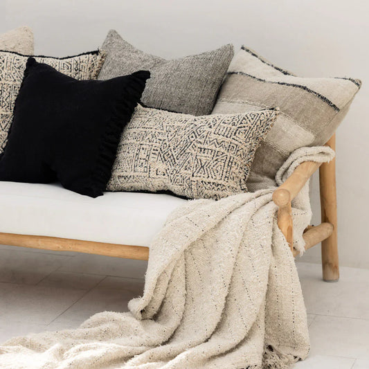 Cushion Styling Tips: How to Style Your Sofa Like a Pro in 2025