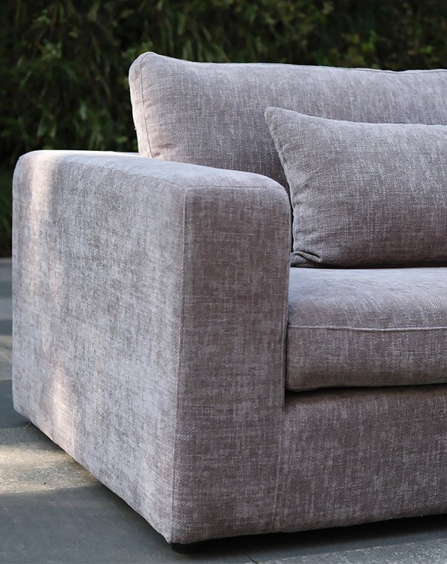 Shintia Sectional Sofa - Furniture - Republic Home